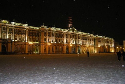 В ночном Питере.  Зимний дворец.