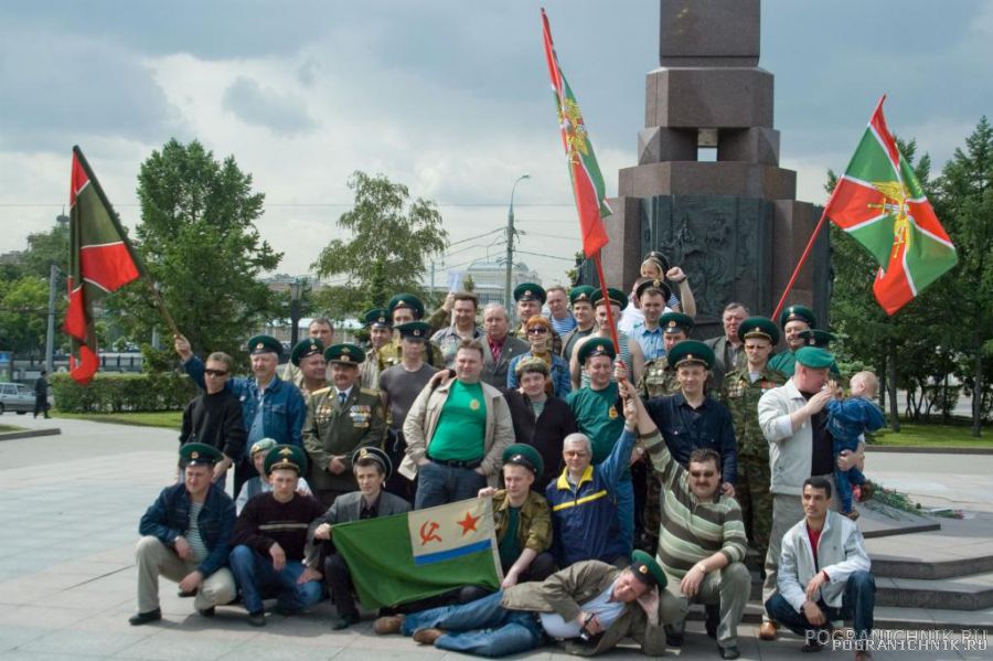 Памятник пограничникам в москве на яузе фото