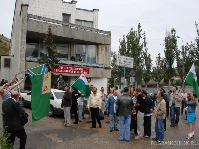 Перед возложением.