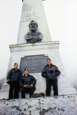 9. маяк-памятник Дежневу