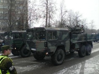 Нарва.24.02.2009.Военный парад Сил Обороны Эстонии.