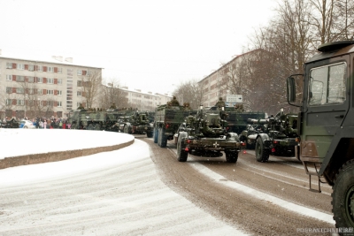 Нарва.24.02.2009.Военный парад Сил Обороны Эстонии.