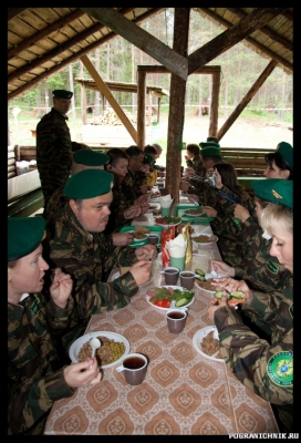 ...эх ложки, поварёшки, давай наяривай...