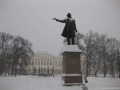 Зима в Питере. Русский Музей. Памятник Пушкину