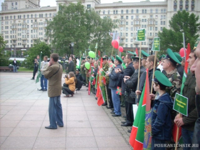 Боевой расчёт 27 мая 2010г., памятник.