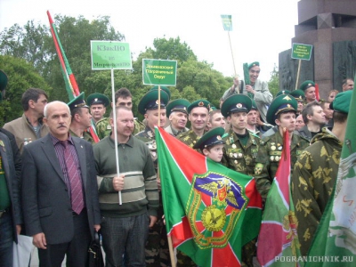 Боевой расчёт 27 мая 2010г., памятник.