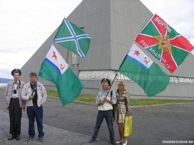 13.08.11. Мурманск. У памятника защитникам Заполярья