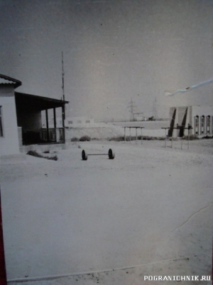Вид на насос.станцию со двора за штабом.ММГ-3 "Искра&am
