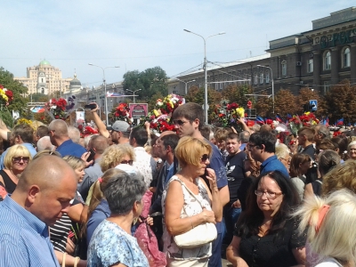 Донбасс пощается с "Батей", Главой Донецкой Народной Республики Захарченко А.В., погибшим вследствие террористического акта. 02-09-2018г.