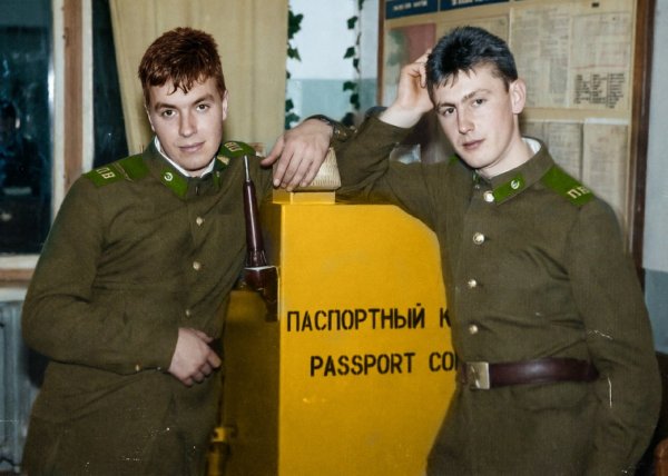 У гелера Коля Целиков.jpg